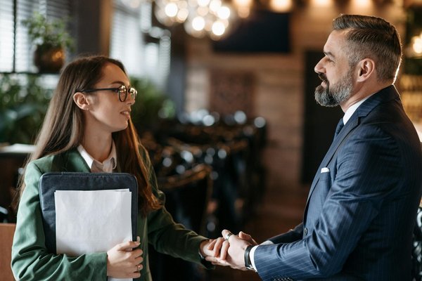 Top 5 raisons de devenir responsable partenariat et son salaire